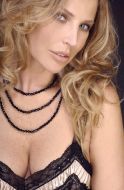 roberta_b_002
