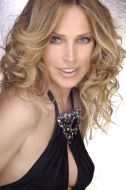 roberta_b_004